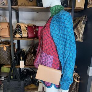 Gucci Tan Swing Leather Wallet on Strap Crossbody Shoulder Bag